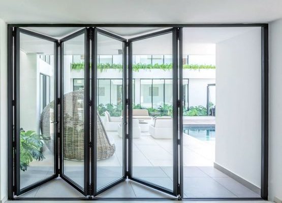 systeme-de-porte-repliable-avec-rupture-de-pont-thermique-kor-73-014985953-product_maxi